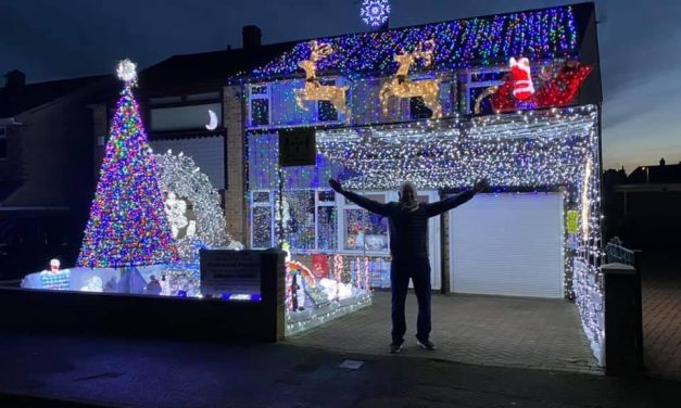 Derek Highe’s Christmas lights are back helping raise funds for The Kirkwood