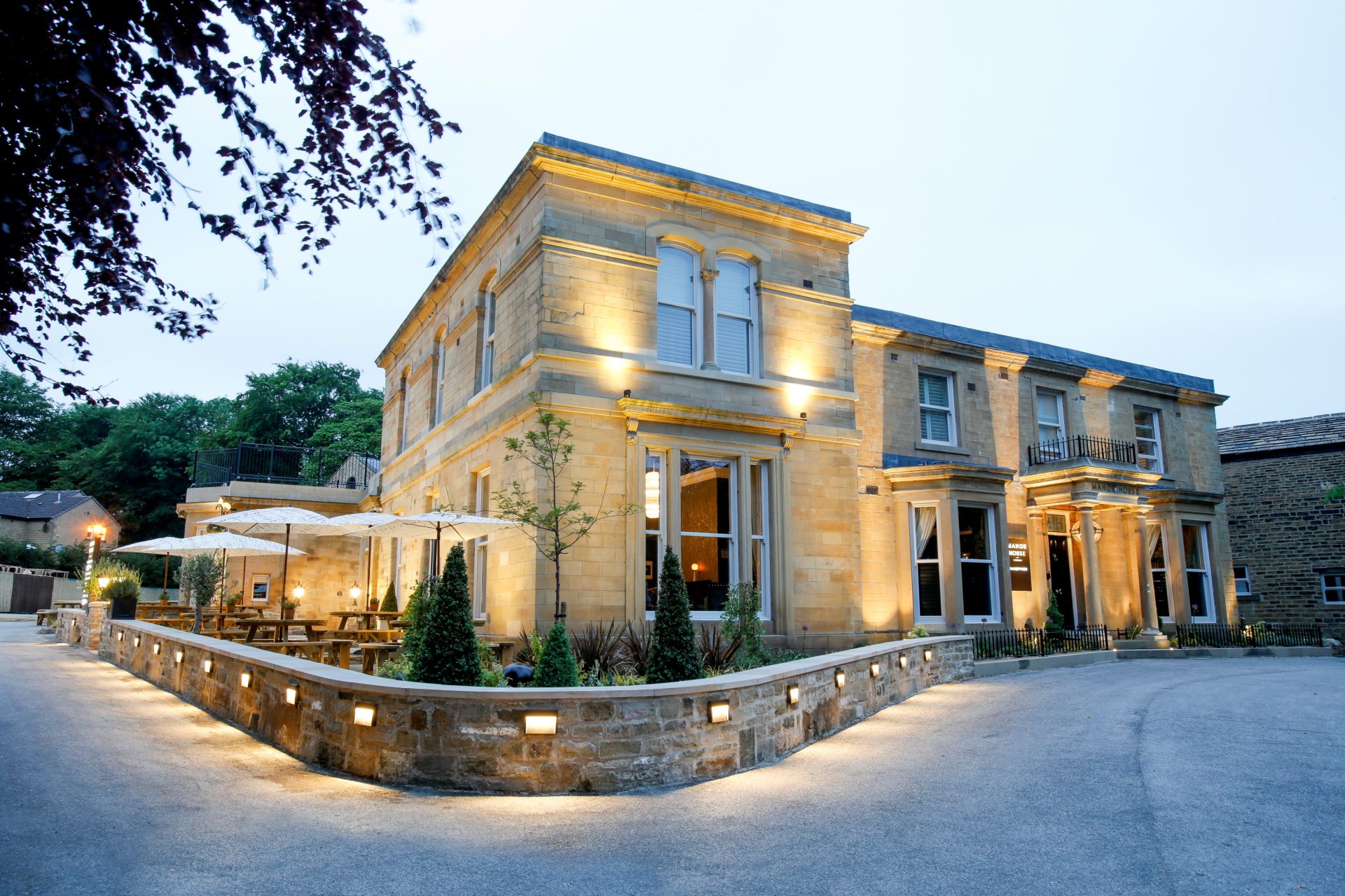 manor-house-lindley-crowned-national-wedding-venue-of-the-year-at-the