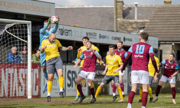 Emley AFC look to stretch unbeaten run to eight matches against Maltby Main and boss Richard Tracey wants to keep up the pressure at the top