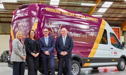 TrustFord and Venari team up with Huddersfield Giants Community Trust to provide new minibus