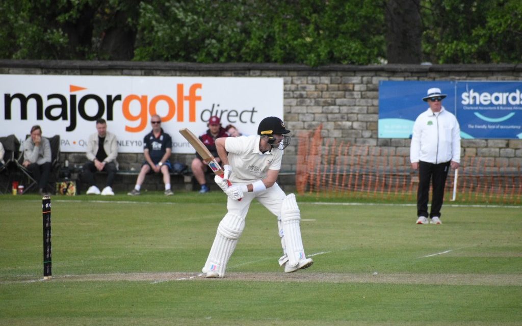 Junaid Khan claimed 24th wicket of the campaign in season’s best 6-33 while Lewis Evans announced his arrival with powerful century for Honley
