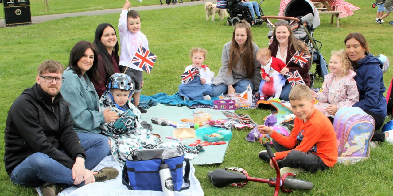 16 great pictures from the Big Lunch in Greenhead Park and the beacon lighting at Castle Hill – how Huddersfield celebrated the Queen’s Platinum Jubilee