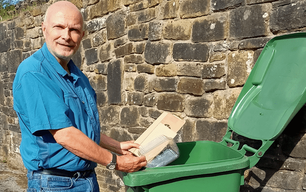 How you can become a volunteer recycling champion with Kirklees Council and help people go green