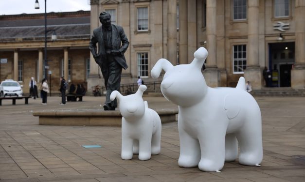 TransPennine Express is set to join The Kirkwood’s Snowdogs Support Life Kirklees – the biggest public art event of its kind in West Yorkshire