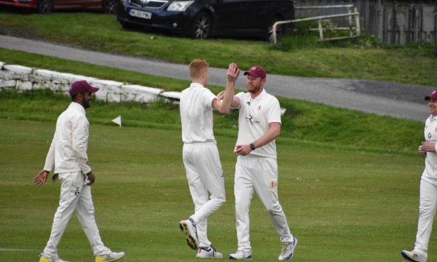 Kirkburton’s Roscoe Thattil scores half-century to heap pressure on relegation-threatened Golcar as Hoylandswaine have one hand on the Premiership title