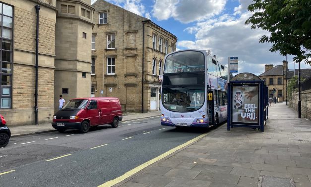 Lib Dems call for urgent Government support to stop cuts to bus services across Kirklees