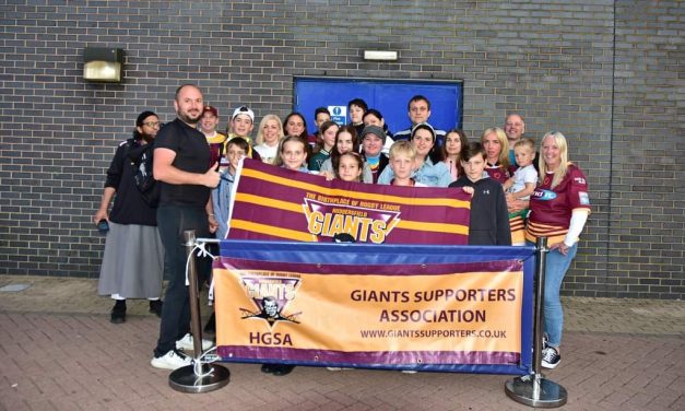 Big-hearted Huddersfield Giants fans extend hand of friendship to Ukrainian families by donating shirts to youngsters