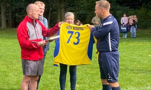 Minute’s silence for Kev Booth as Holme Valley Academicals pay tribute to club legend