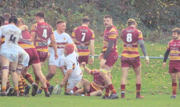 Lewis Bradley double ensures Huddersfield RUFC claim precious four-try bonus point