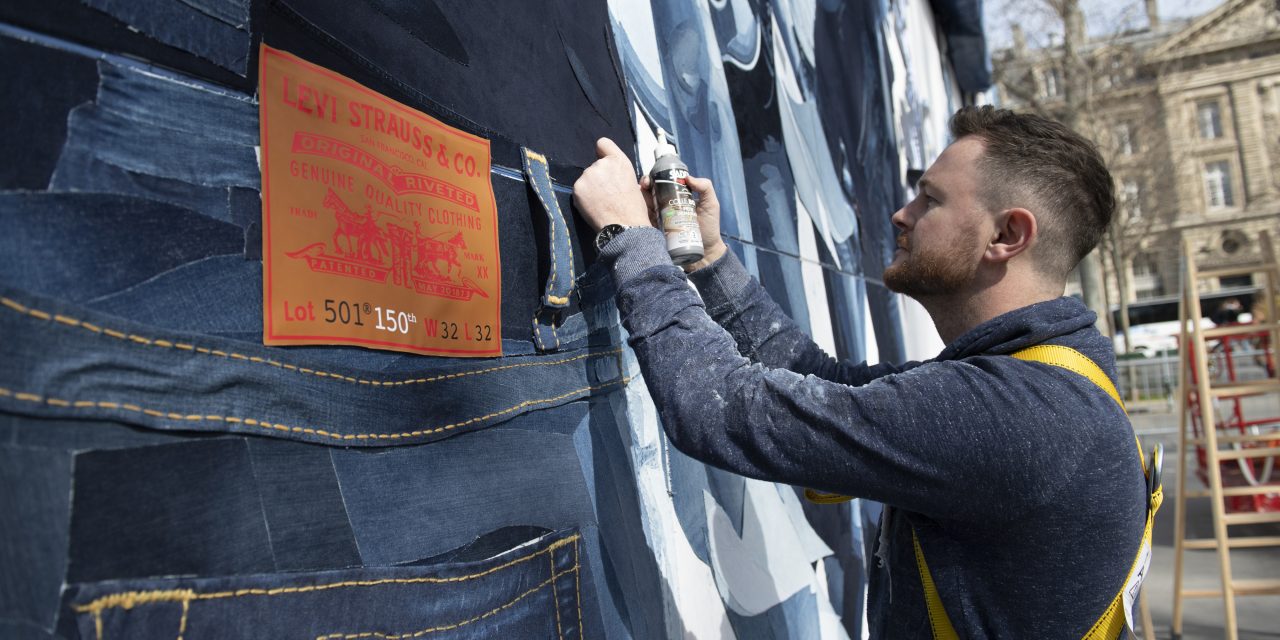 Monopol Information med hensyn til Huddersfield artist Ian Berry creates world's biggest denim mural to  celebrate 150th anniversary of Levi's 501 jeans - Huddersfield Hub