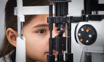 University of Huddersfield eye clinic offers free eye screening for 1,000 primary school children