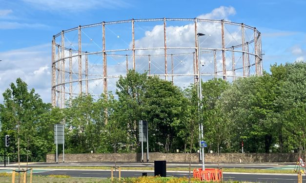 Huddersfield’s last remaining gasholder – and a nesting tower for a pair of peregrine falcons – is to be demolished