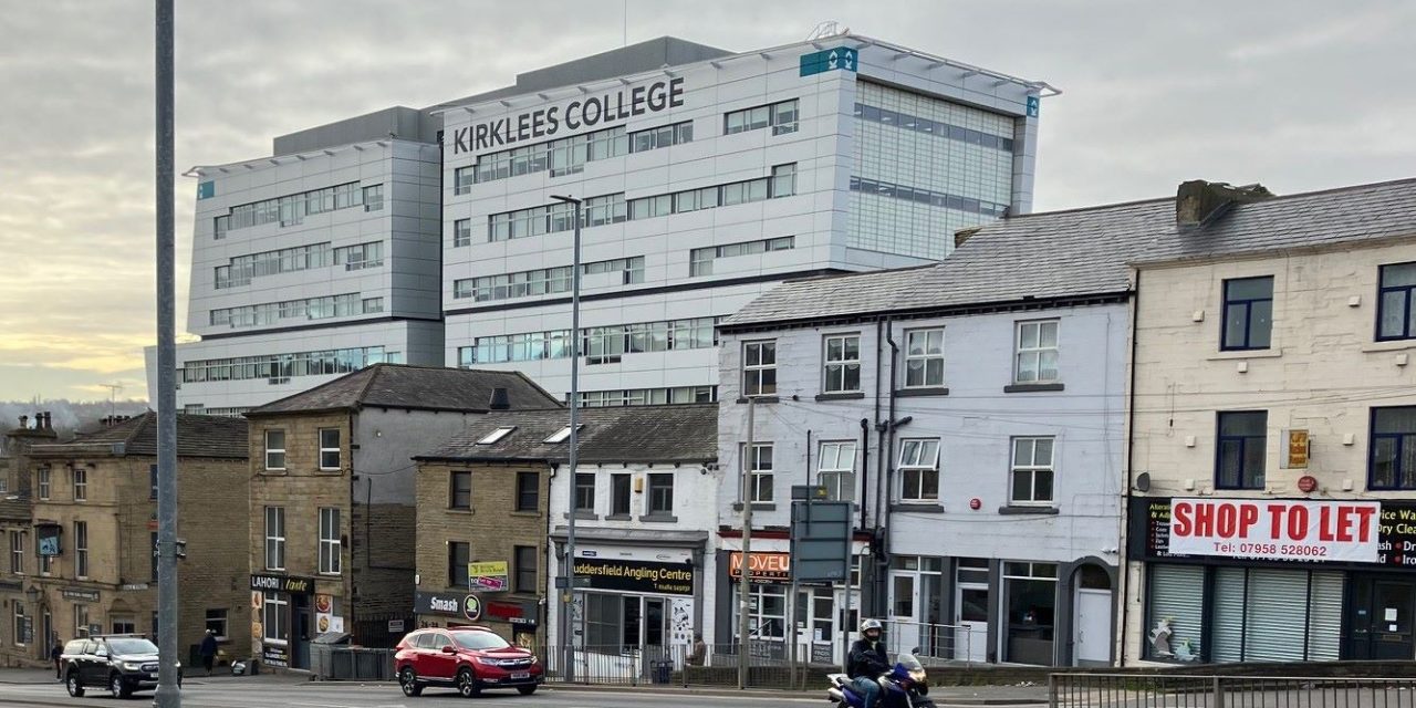 Kirklees College staff to go on strike at start of new term in dispute over pay