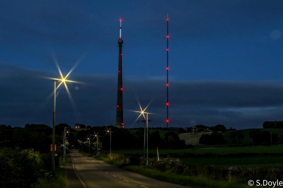 Helicopter to be brought in to dismantle second Emley Moor TV mast
