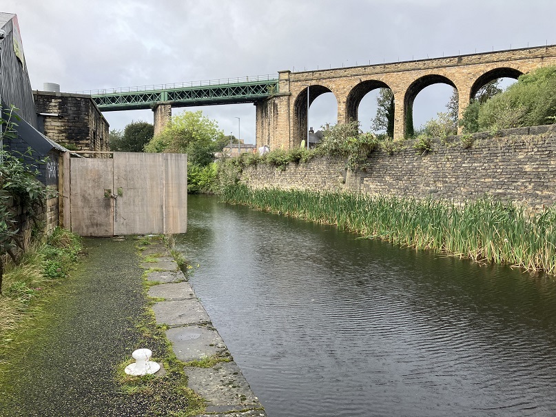 Cyclists to protest at closure of Huddersfield Narrow Canal towpath