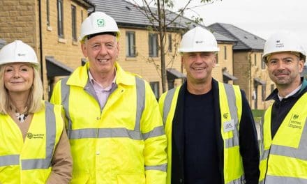 Mayor of West Yorkshire tours new housing development in Linthwaite which has affordable homes for rent