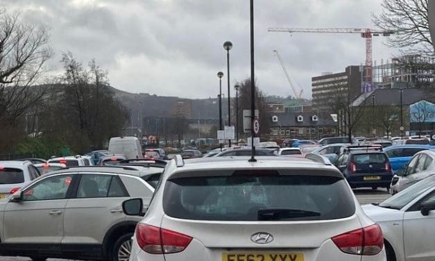 Councillor calls for an end to queuing chaos at Great Northern Retail Park