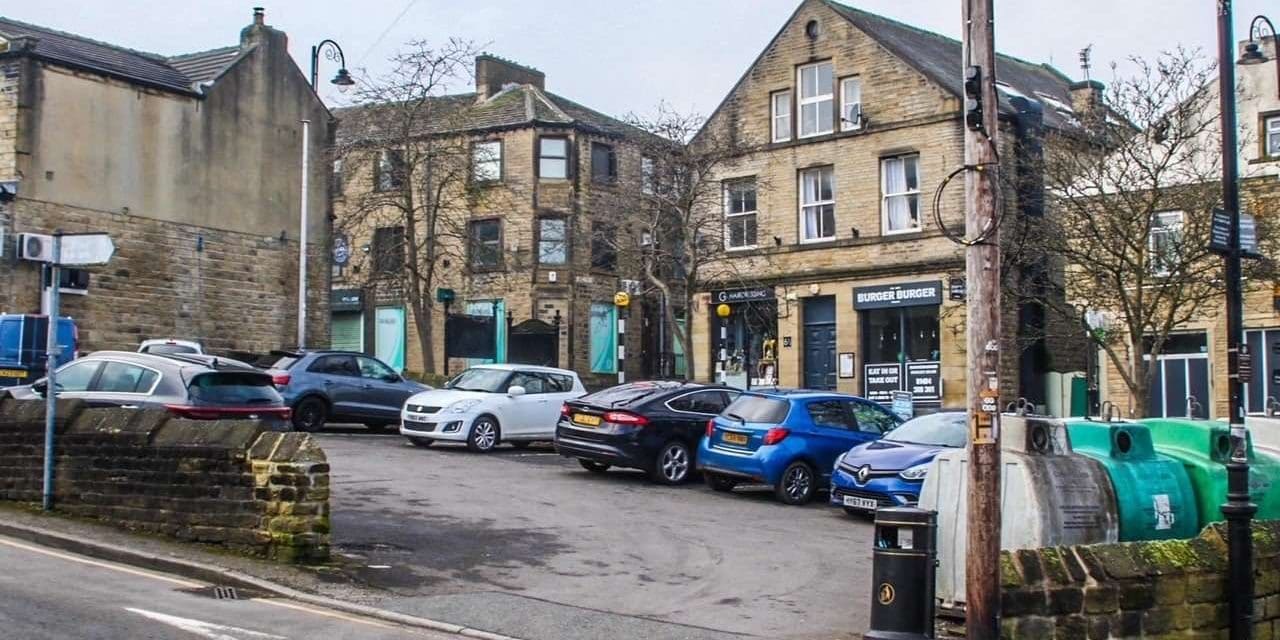 Almost 6,000 people sign petition against car parking charges in Honley and Meltham