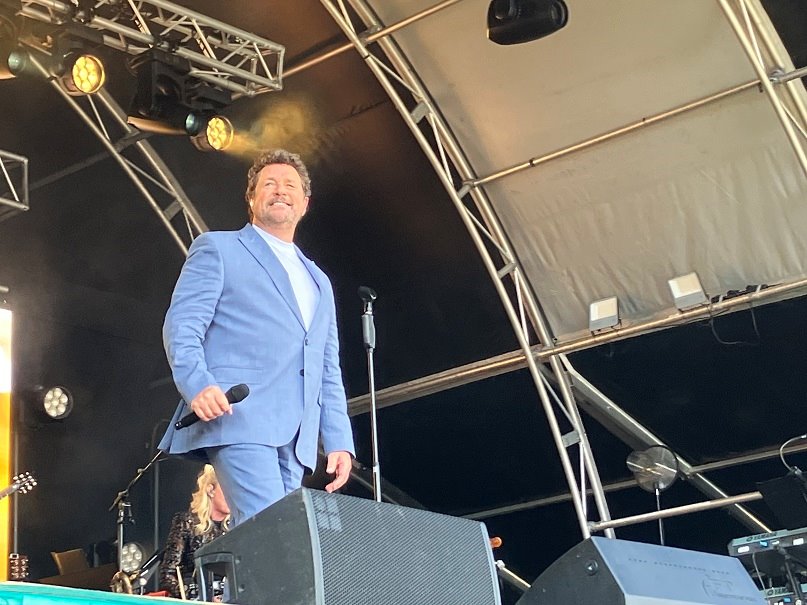 Superstar Michael Ball takes Huddersfield by storm as sun shines on those who dare to dream big