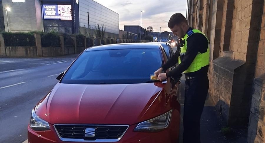 Police issue fixed penalty notices to drivers who park on pavements