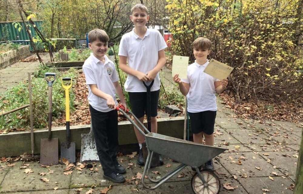 Climate change letters from Slaithwaite schoolchildren reach the heart of Government